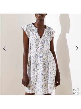 Loft floral ruffled split neck dress size LP